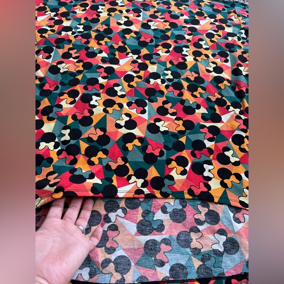 Disney LuLaRoe Irma M
Minnie Mouse
Bows #729 - Picture 6 of 6